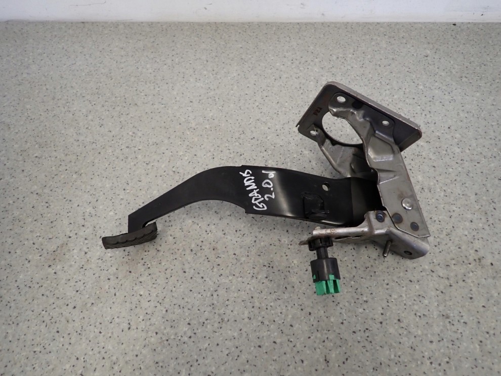MITSUBISHI GRANDIS 2.0 DID 03-11 PEDAŁ HAMULCA 1/4