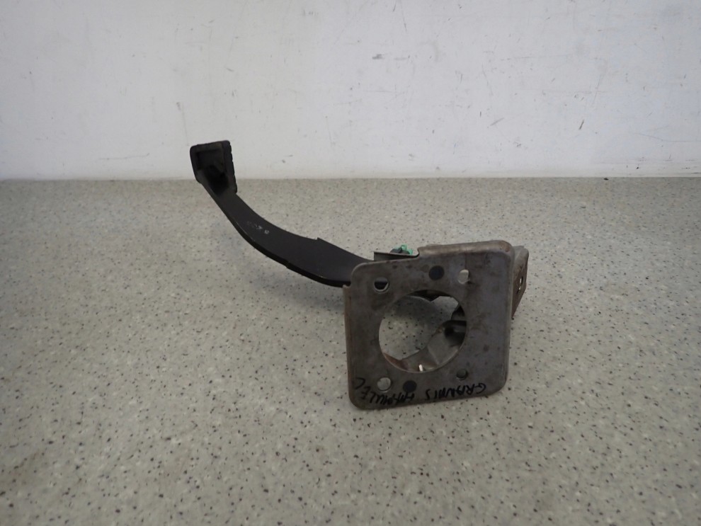 MITSUBISHI GRANDIS 2.0 DID 03-11 PEDAŁ HAMULCA 4/4