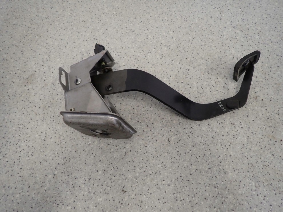 MITSUBISHI GRANDIS 2.0 DID 03-11 PEDAŁ SPRZĘGŁA 4/5