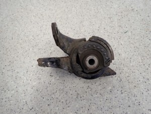 MAZDA 6 MAZDA6 GG 05-07 1.8i PODUSZKA SILNIKA LEWA 1/5 MINIATURA