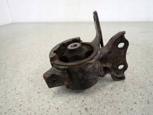 MAZDA 6 MAZDA6 GG 05-07 1.8i PODUSZKA SILNIKA LEWA 3/5 MINIATURA