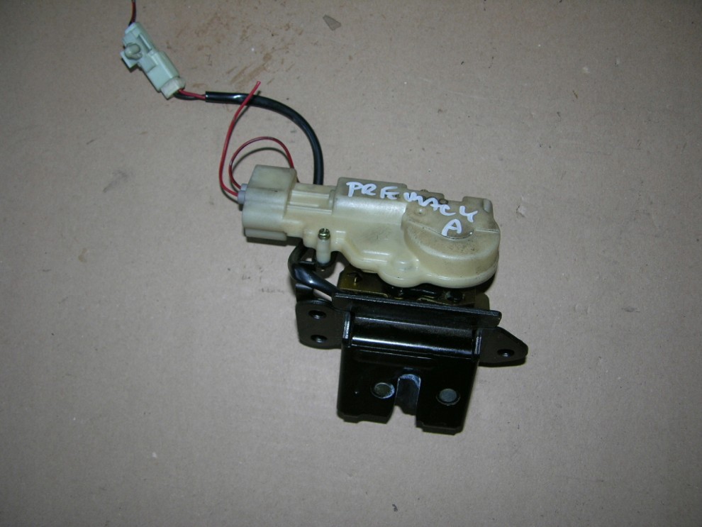 MAZDA 323 BJ F 98- ZAMEK KLAPY BAGAŻNIKA SIŁOWNIK 2/2