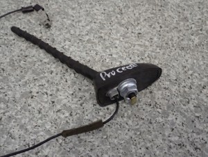 KIA CEED I HB 07-11 ANTENA DACHOWA BAT 3/7 MINIATURA