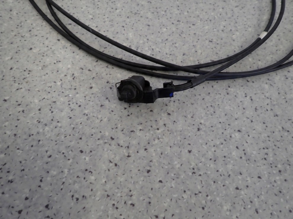 NISSAN MICRA K12 03- LINKA OTWIERANIA KLAPKI PALIWA ZAMEK 3/8