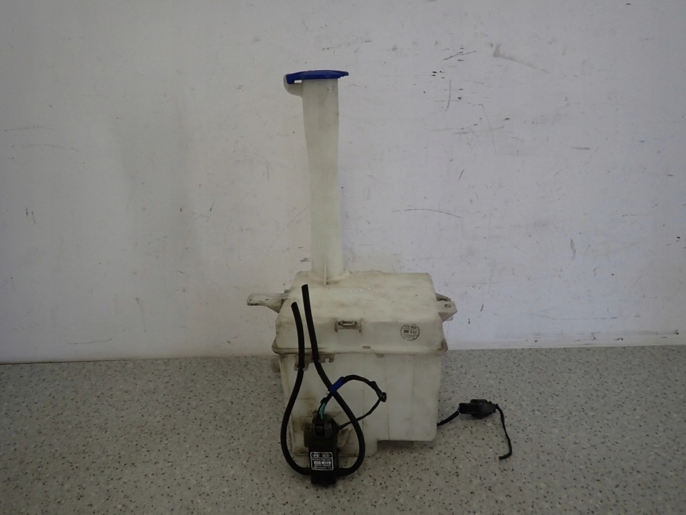 KIA CARENS III 06- ZBIORNICZEK PŁYNU DO SPRYSKIWACZY 1/8