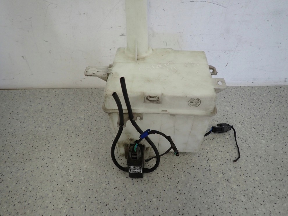 KIA CARENS III 06- ZBIORNICZEK PŁYNU DO SPRYSKIWACZY 2/8