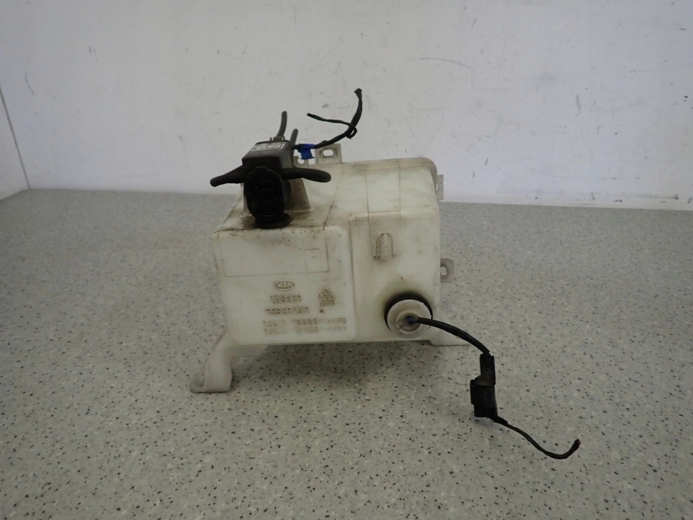 KIA CARENS III 06- ZBIORNICZEK PŁYNU DO SPRYSKIWACZY 6/8