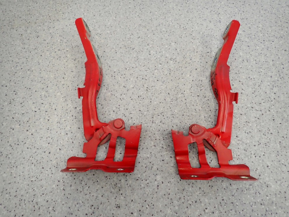 KIA RIO III 11-14 ZAWIAS MASKI LEWY LUB PRAWY BEG 1/4