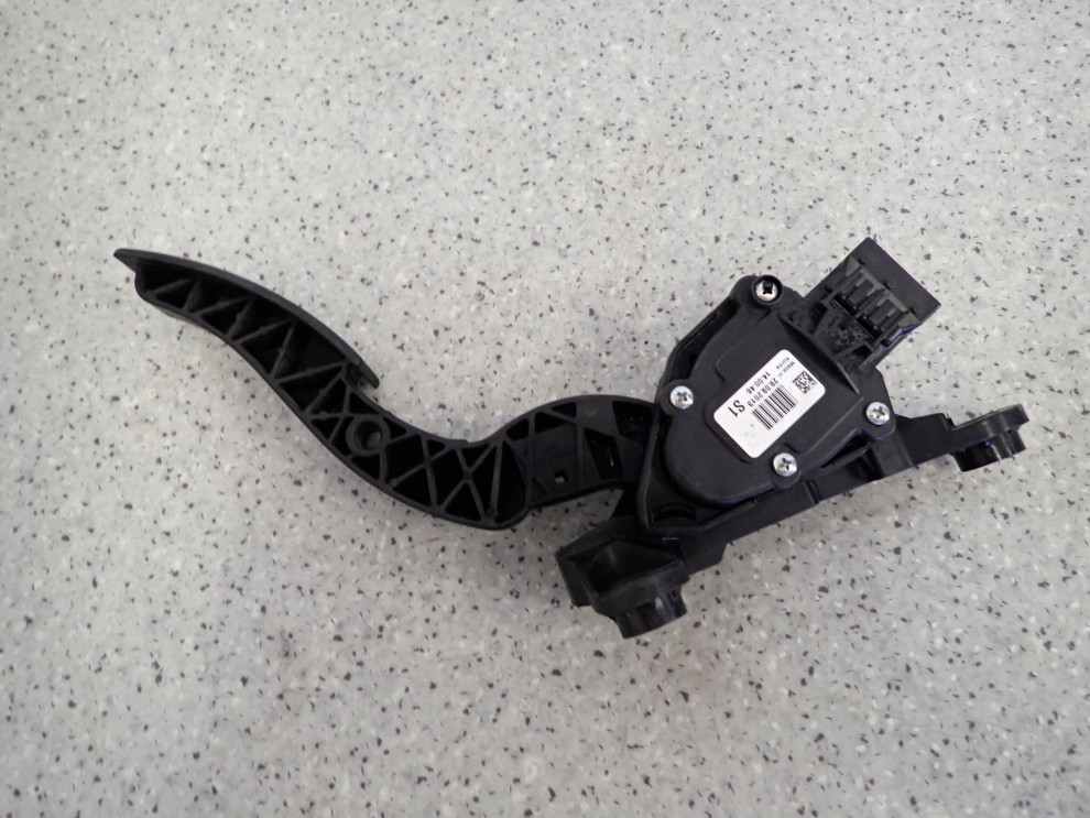 KIA RIO III 1.2i 11-14 POTENCJOMETR PEDAŁ GAZU 3/3