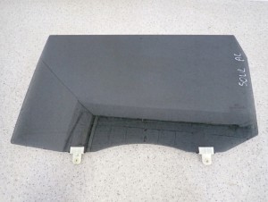 KIA SOUL I 09- SZYBA TYLNA LEWA PRZYCIEMNIANA 2/3 MINIATURA