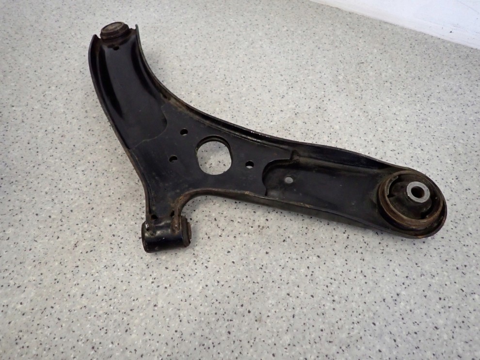 KIA RIO IIi 11-14 WAHACZ PRZEDNI LEWY 4/6