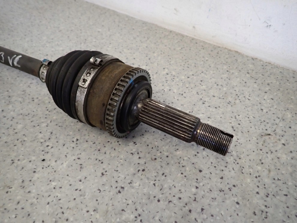 KIA RIO III 1.2i 11-14 PÓŁOŚ PRZEDNIA LEWA 3/5