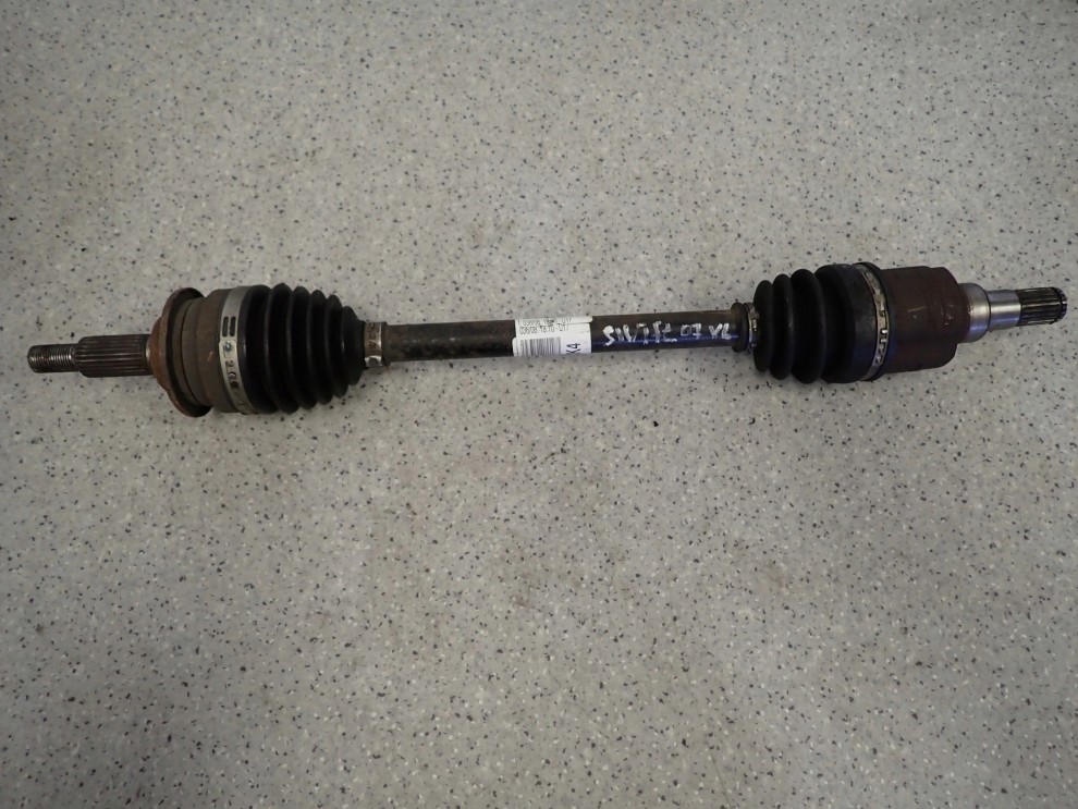 SUZUKI SWIFT 1.3i 07-09 PÓŁOŚ LEWA 1/3