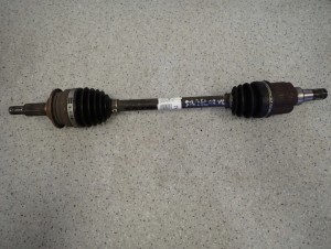 SUZUKI SWIFT 1.3i 07-09 PÓŁOŚ LEWA 1/3 MINIATURA