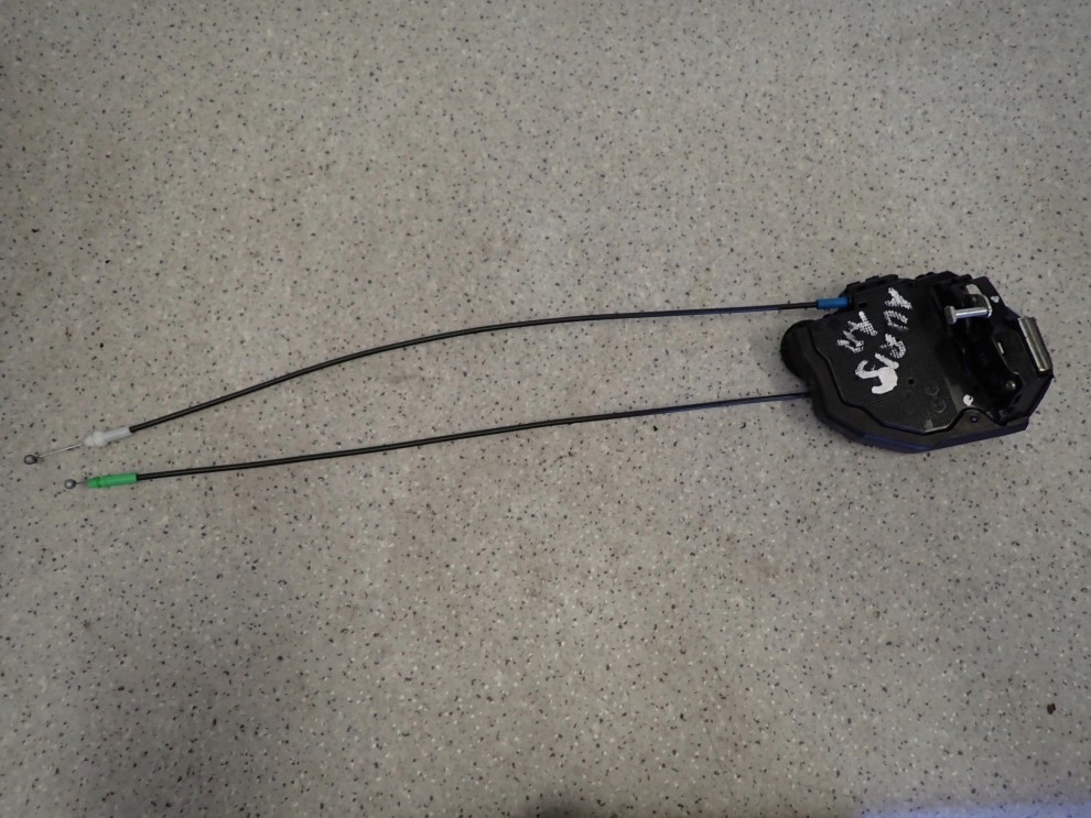 TOYOTA AURIS 06-12 ZAMEK DRZWI TYLNY PRAWY 1/6