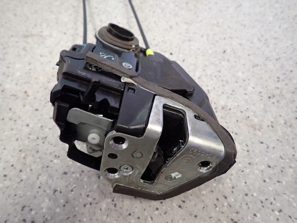 TOYOTA AURIS 06-12 ZAMEK DRZWI TYLNY PRAWY 6/6