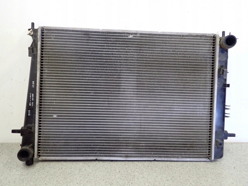 HYUNDAI TUCSON CRDI 04-09 CHŁODNICA WODY 2/3