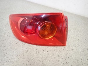 MAZDA 3 MAZDA3 BK SEDAN 03-05 LAMPA TYLNA LEWAWA ZEWNĘTRZNA 2/8 MINIATURA