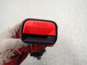 HYUNDAI IX20 09- ZAPINKA PASA BEZPIECZEŃSTWA TYLNA LEWA 3/4 MINIATURA