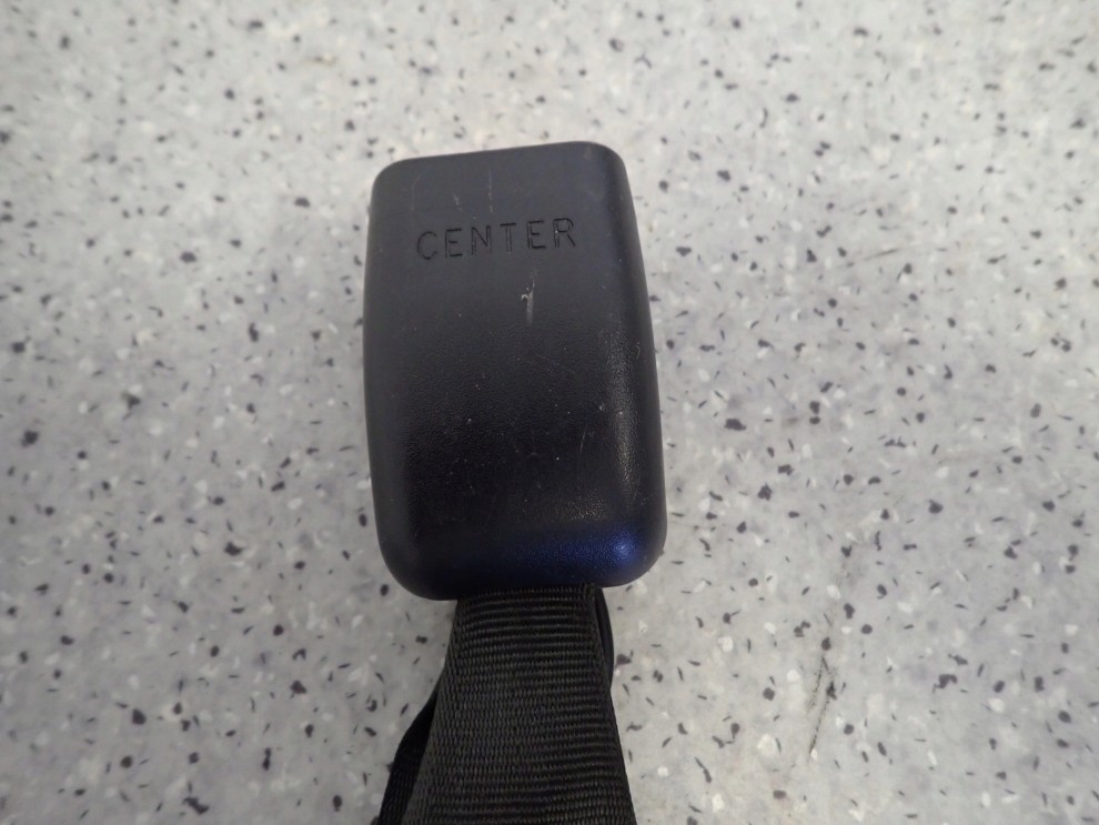 HYUNDAI IX20 09- ZAPINKA PASA BEZPIECZEŃSTWA TYLNA ŚRODKOWA 2/5