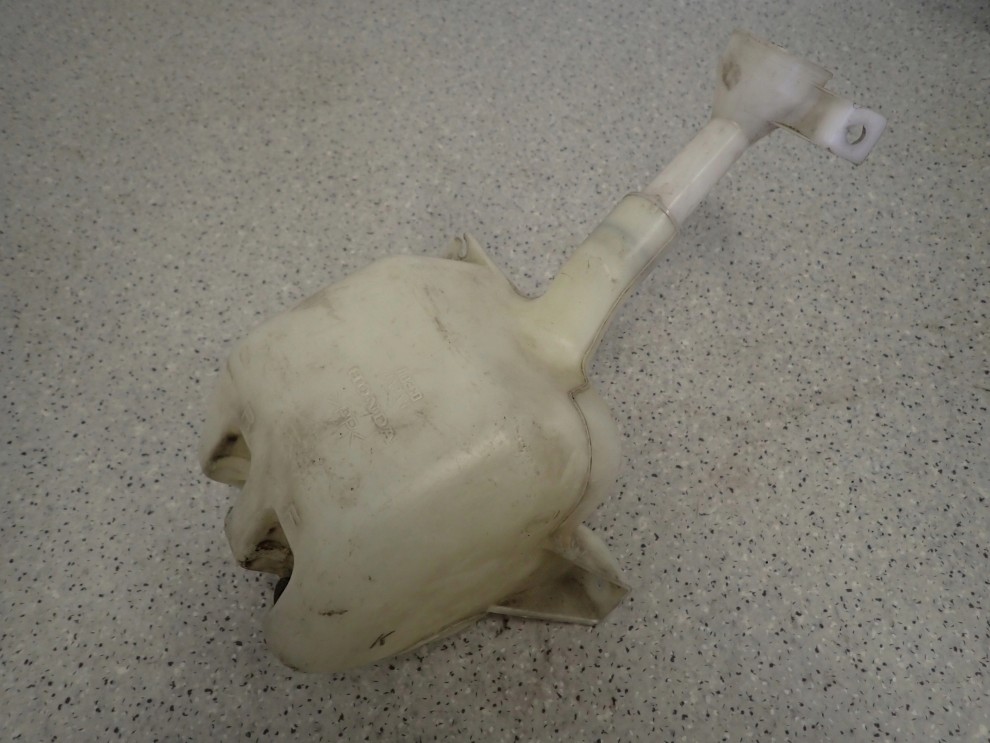 HONDA JAZZ 02-07 ZBIORNICZEK SPRYSKIWACZY 2/5