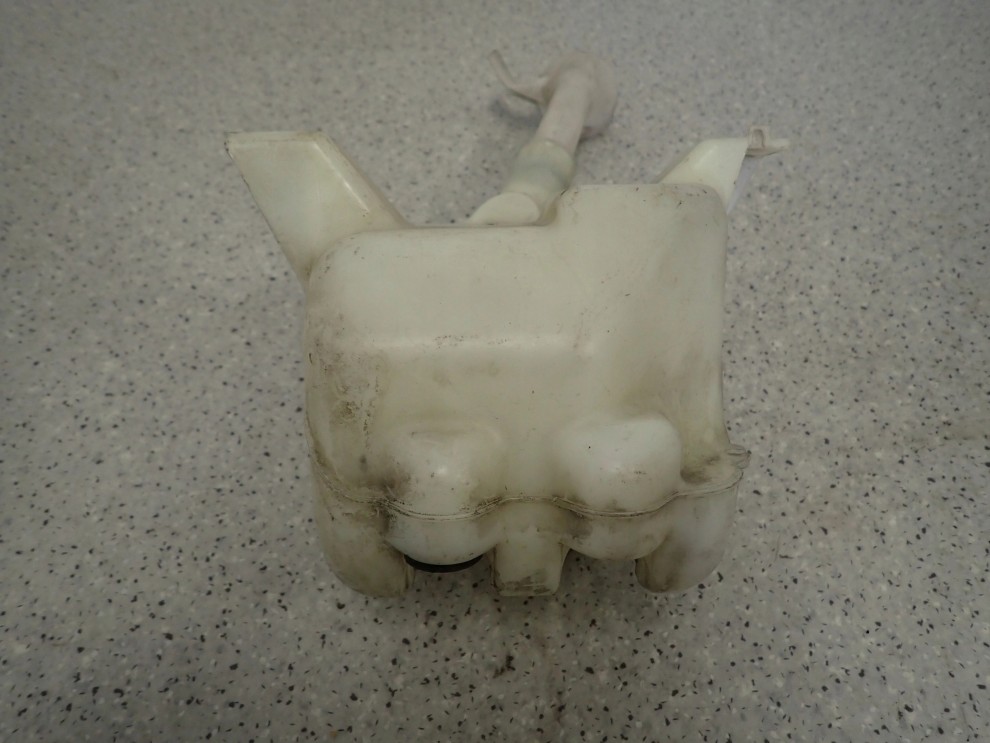 HONDA JAZZ 02-07 ZBIORNICZEK SPRYSKIWACZY 4/5