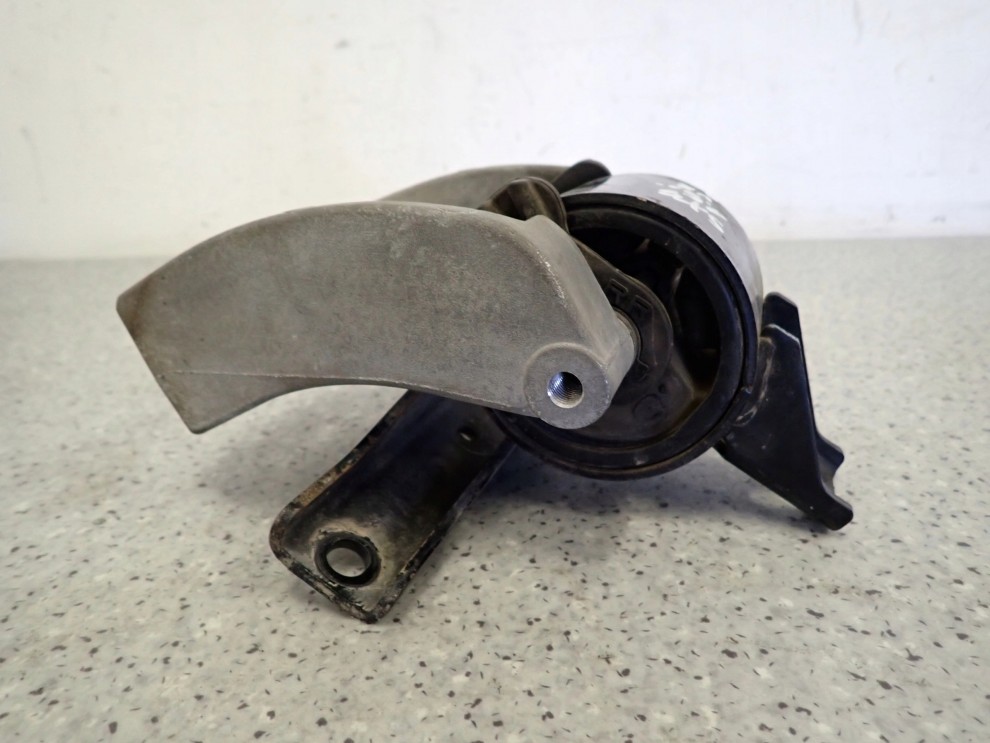 SUZUKI SX4 1.5I 1.6I 06-13 PODUSZKA SILNIKA PRAWA 3/4