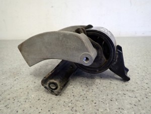 SUZUKI SX4 1.5I 1.6I 06-13 PODUSZKA SILNIKA PRAWA 3/4 MINIATURA