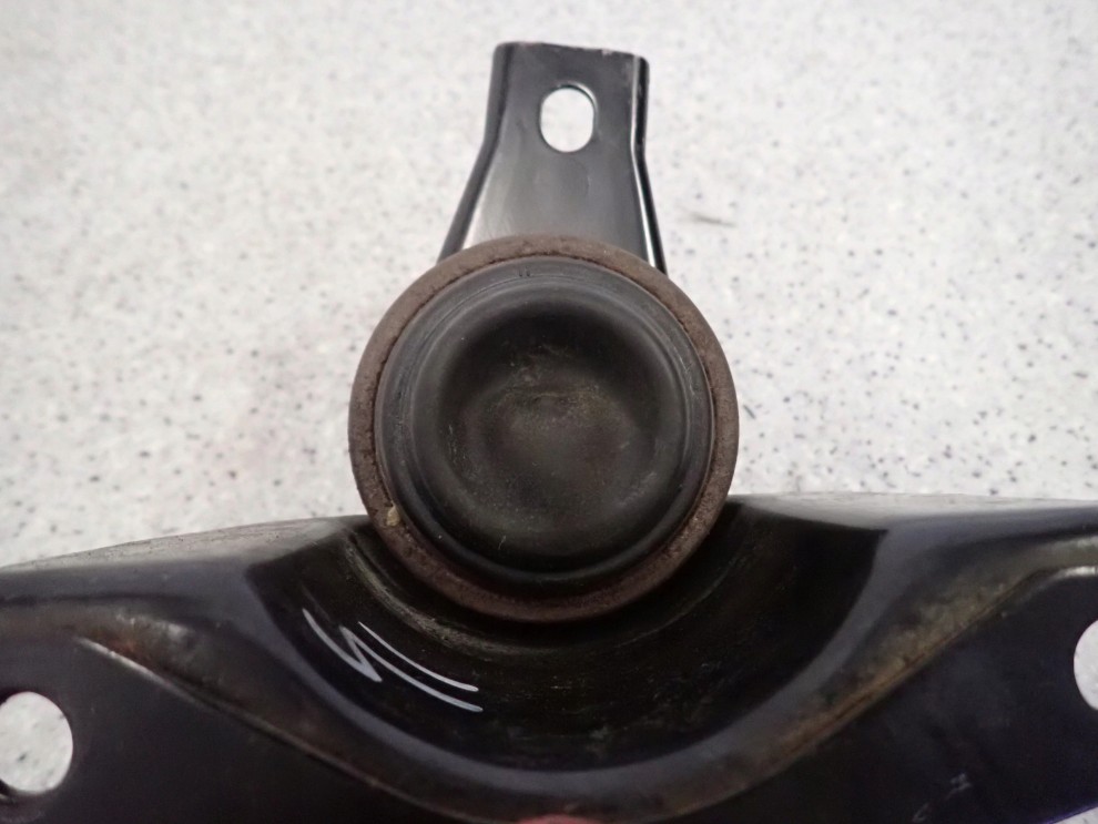 SUZUKI SPLASH 1.2i 08-14 PODUSZKA SILNIKA PRAWA 4/5