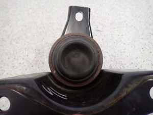 SUZUKI SPLASH 1.2i 08-14 PODUSZKA SILNIKA PRAWA 4/5 MINIATURA