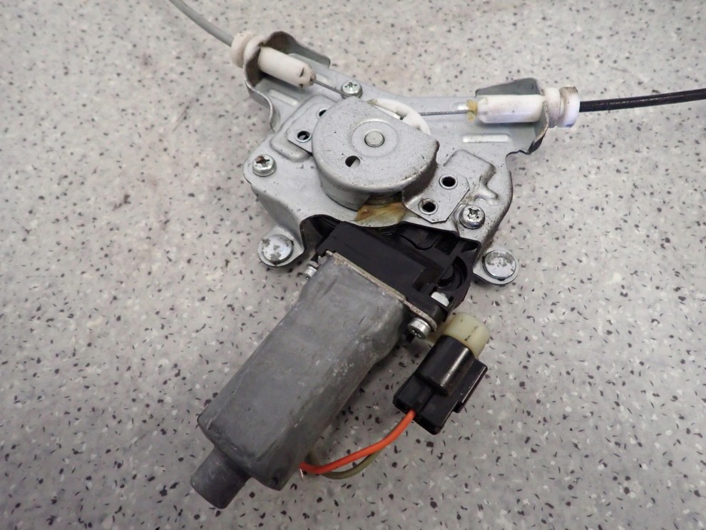 HYUNDAI GETZ 3d 02-10 PODNOSNIK SZYBY PRAWY 4/4