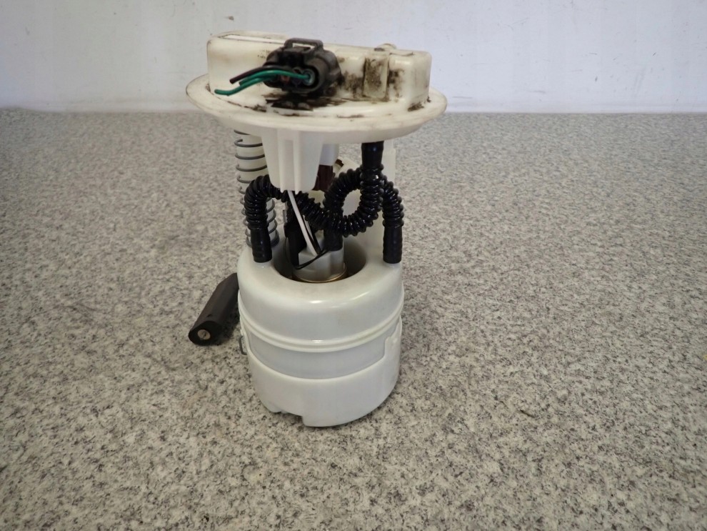 NISSAN NOTE E11 BENZYNA 06-11 POMPA PALIWA CZUJNIK 5/5