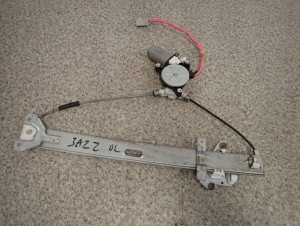 HONDA JAZZ 02-08 PODNOŚNIK SZYBY PRZEDNI LEWY 1/5 MINIATURA