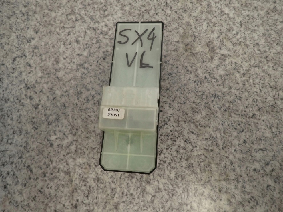 SUZUKI SX4 06-13 PRZEŁĄCZNIK SZYBY LEWY PANEL 2/5