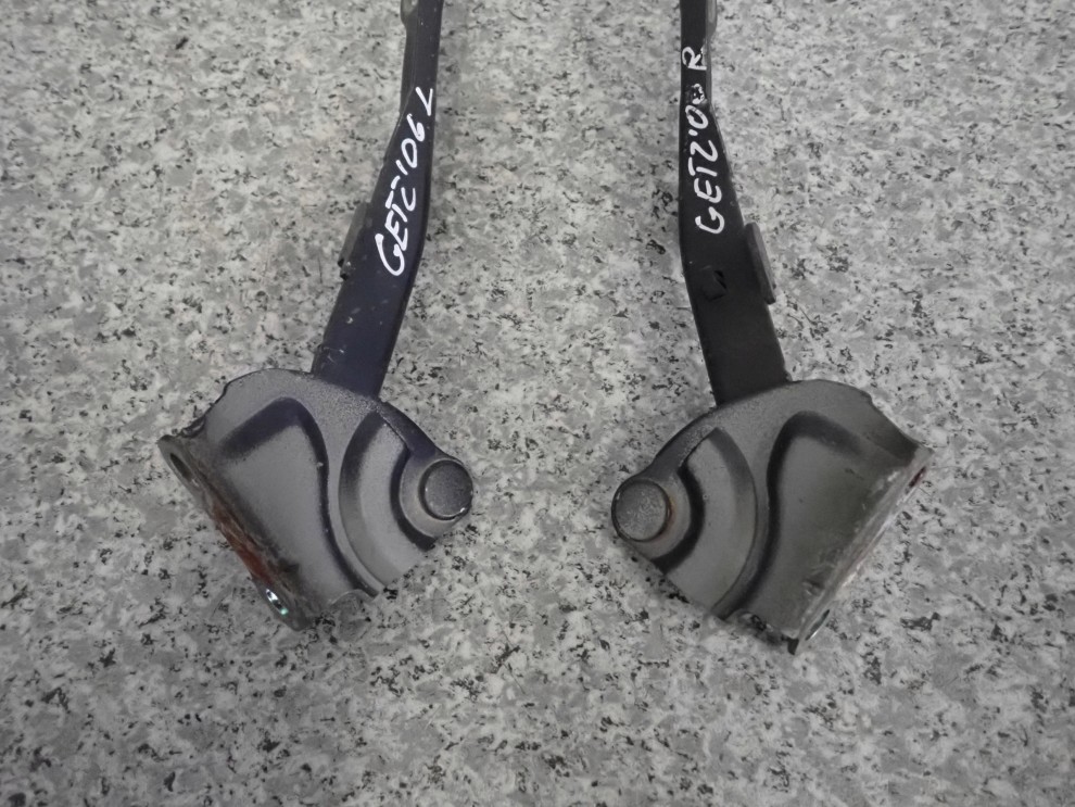 HYUNDAI GETZ 02 -ZAWIASY MASKI KOMPLET 4/4