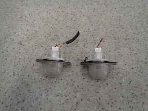 HONDA FR-V FRV 04- LAMPKA OŚWIETLENIA TABLICY REJSTRACYJNEJ