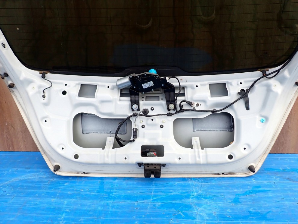 HYUNDAI i30 HATCHBACK 07-12 KLAPA TYLNA BAGAŻNIKA TCW 11/11