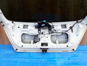 HYUNDAI i30 HATCHBACK 07-12 KLAPA TYLNA BAGAŻNIKA TCW 11/11 MINIATURA