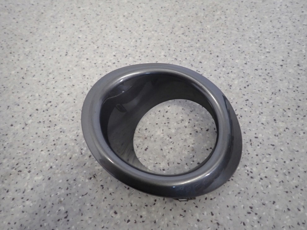 NISSAN NOTE E11 06-09 RAMKA KRATKA HALOGENU PRZEDNIA PRAWA 2/5