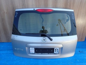 NISSAN NOTE E11 06-12 KLAPA BAGAŻNIKA SZYBA TYLNA KY0