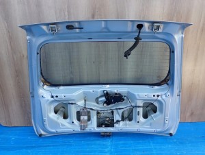 MITSUBISHI COLT 04-08 5d KLAPA BAGAŻNIKA SZYBA 11/13 MINIATURA