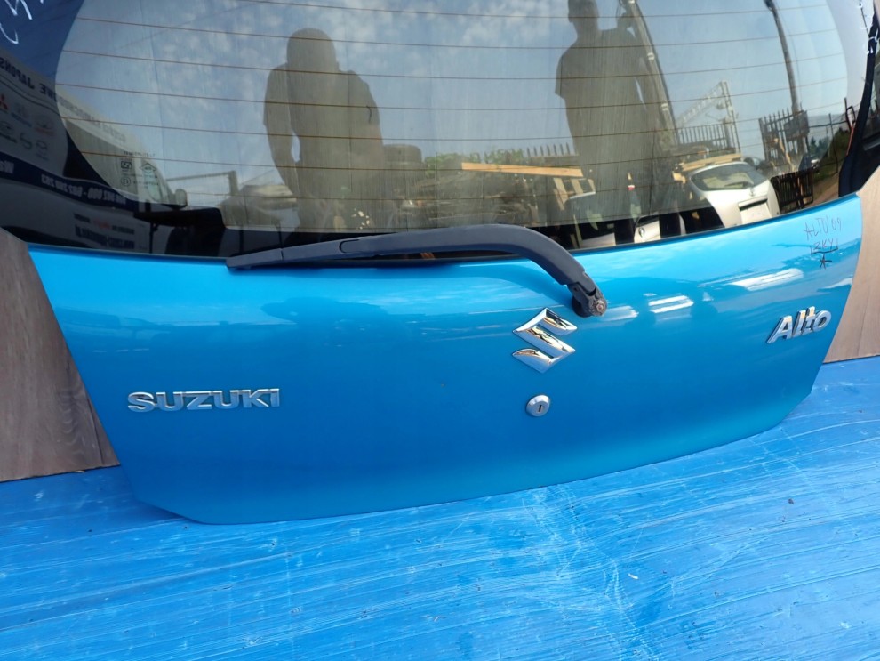 SUZUKI ALTO 09-14 KLAPA BAGAŻNIKA SZYBA TYLNA ZKY 7/14