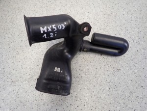 MAZDA MX5 MX-5 NB 1.8i 99-05 RURA DOLOT POWIETRZA 2/5 MINIATURA
