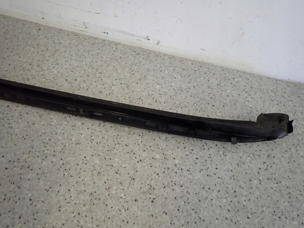 HYUNDAI i30 06- I30 LISTWA SZYBY CZOŁOWEJ LEWA 5/5