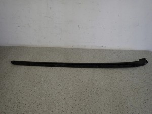 HYUNDAI i30 06- I30 LISTWA SZYBY CZOŁOWEJ LEWA 3/5 MINIATURA