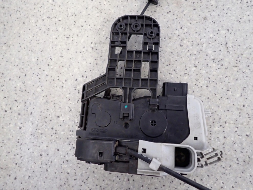 KIA VENGA 09- ZAMEK DRZWI PRZEDNI LEWY 3/7