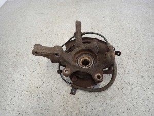 NISSAN ALMERA N16 00-03 ZWROTNICA PRZEDNIA PRAWA 3/4 MINIATURA