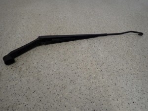 SUZUKI SX4 SEDICI 06-13 RAMIE WYCIERACZKI PRZEDNIE LEWE 3/5 MINIATURA