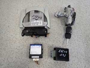 TOYOTA COROLLA 1.4 D4D 04-07 ZESTAW STARTOWY KOMPUTER STACYJKA 1/7 MINIATURA