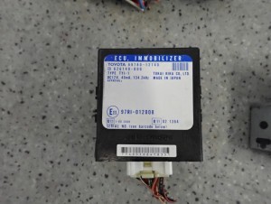 TOYOTA COROLLA 1.4 D4D 04-07 ZESTAW STARTOWY KOMPUTER STACYJKA 2/7 MINIATURA